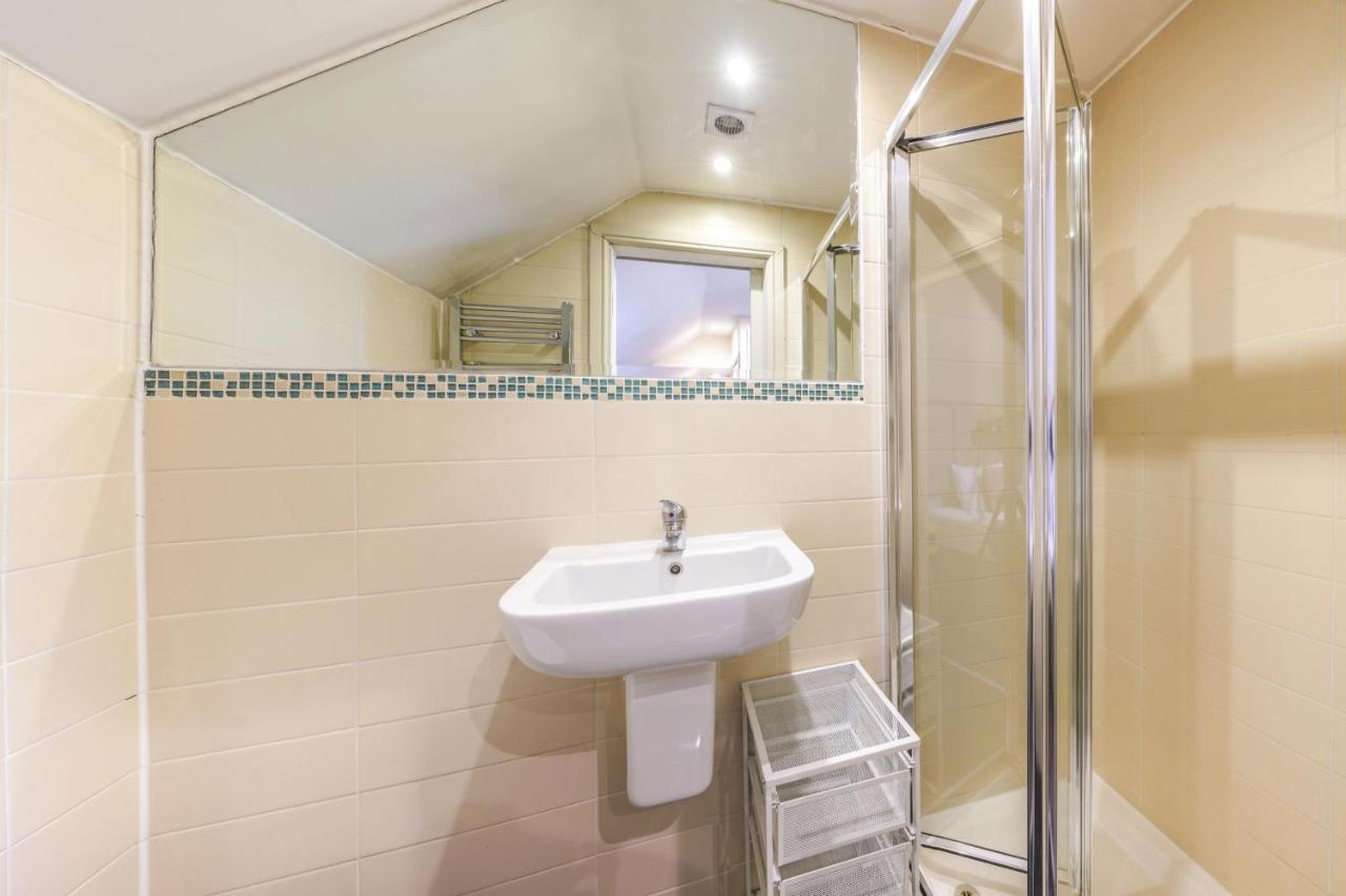 Quiet Double Studio Flat Lägenhet London Exteriör bild